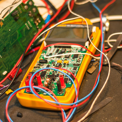 Les laboratoires d'essai de certification de FCC ont approuvé essai et l'authenticat d'essai électrique de produits d'étude électronique le tiers