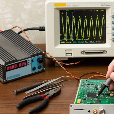 Centre de recherches de laboratoire d'essais du projecteur rf pour le tiers service d'authentification de matériel électronique